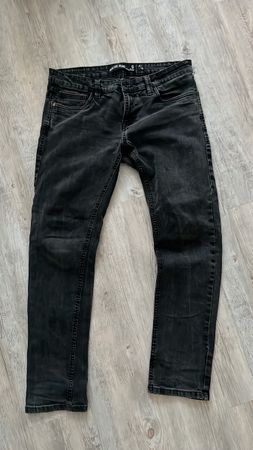 Schwarze Jeans, Grösse 33/32