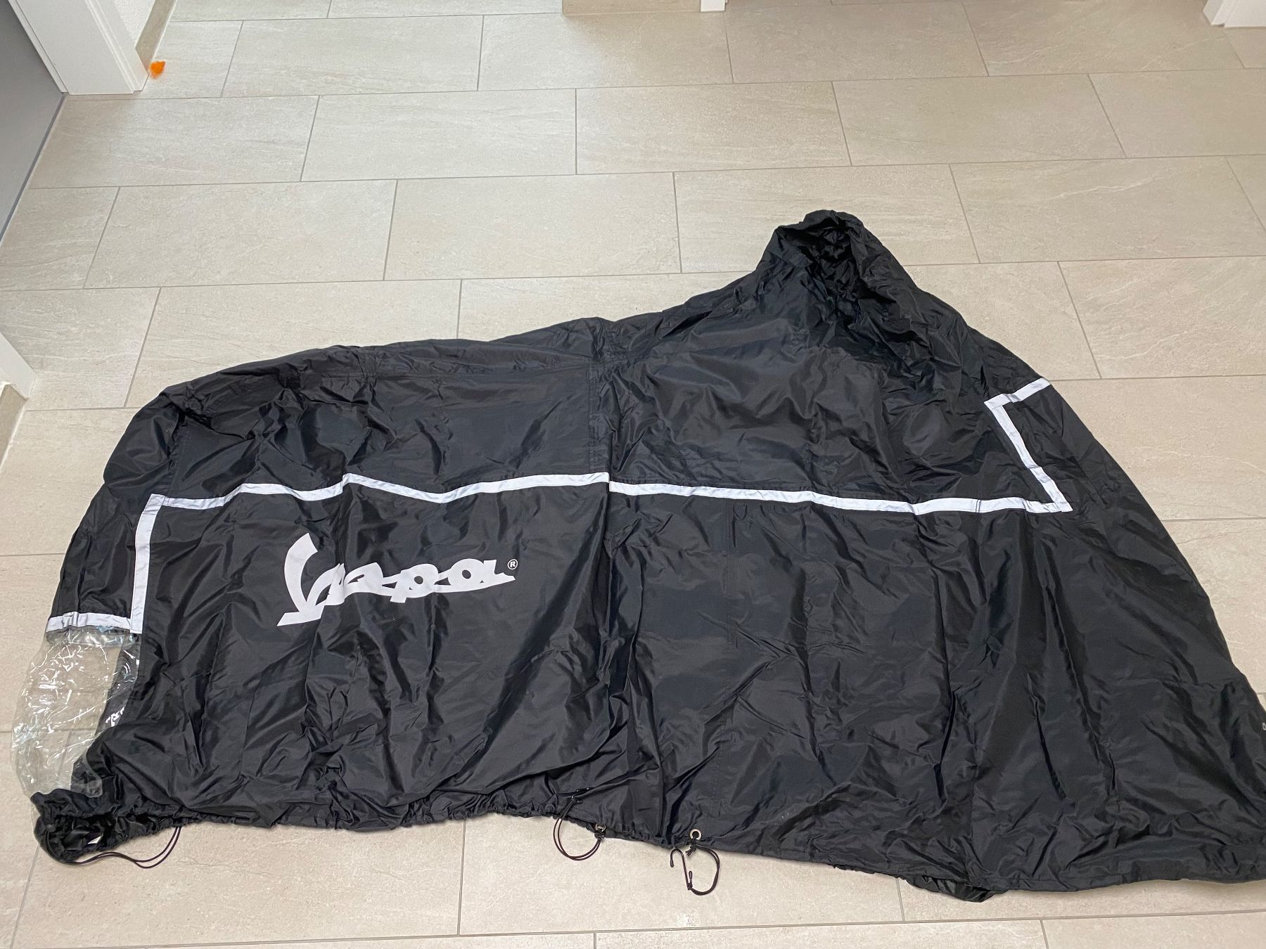 Housses de moto: Original Vespa Abdeckplane schwarz, neuwertig – D'occasion à Neerach par ne11a 1