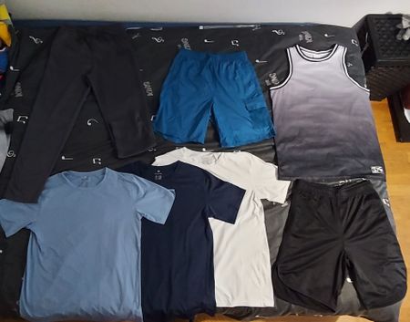 Lot 6 vêtements sport homme été T-shirts shorts débardeur