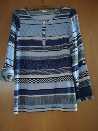 Damenblusen/Tunika Gr. 36 blau + beere