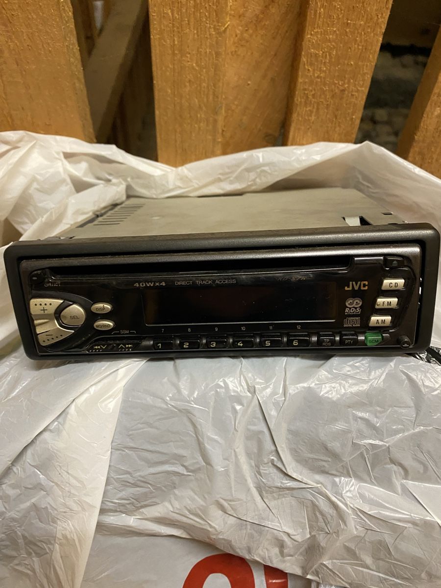 Radio: JVC Autoradio KD-S555 – Usato da Egg b. Zürich venduto da Dado77