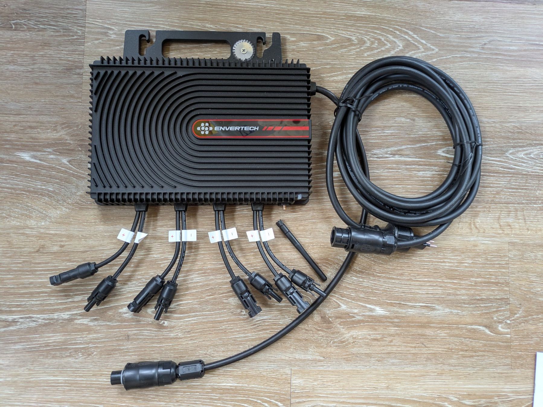 Inverter: Envertech EVT2000SE Modulwechselrichter 2000W – 4 MPPT – Nuovo (secondo la descrizione) da Buchs LU venduto da bs_hl7w
