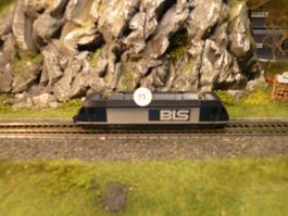 Kato Modellbahn Lok BLS gebraucht Div. Fehlteile ! (73)