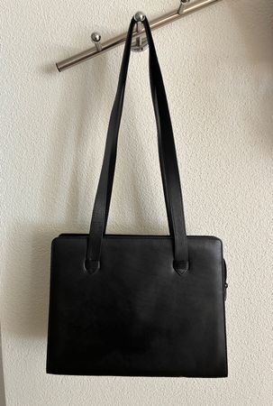 Schicke schwarze EM-EL Handtasche – Top Zustand!