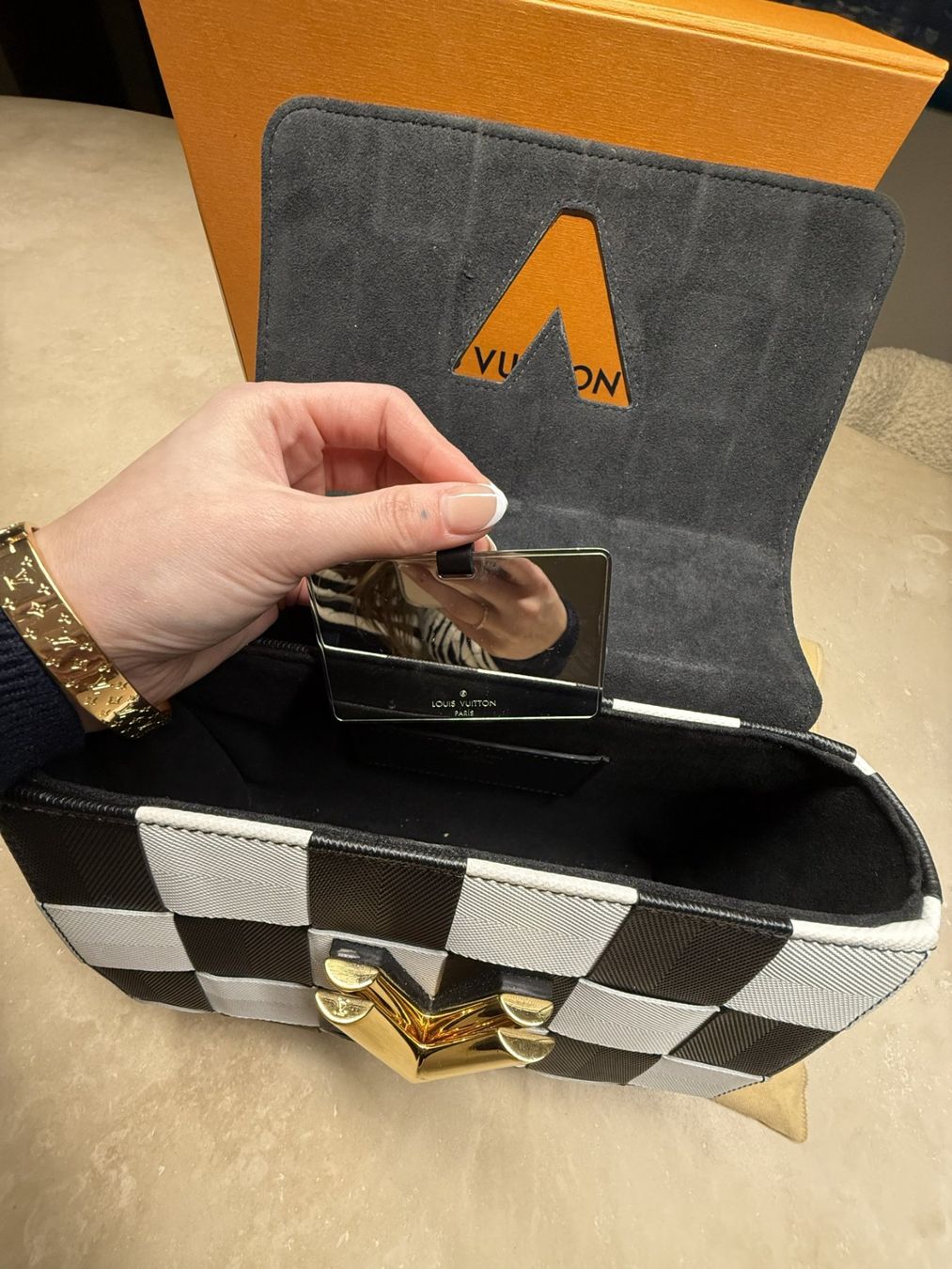 Louis Vuitton Borse da donna: Louis Vuitton Twist MM Epi Checkered – Nuovo (secondo la descrizione) da Oberburg venduto da Cheysirius 6