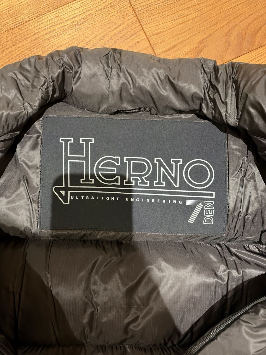Herno Jacken: Herno Daunenjacke | 50 – Gebraucht aus Zollikon von aow_8p7m 1