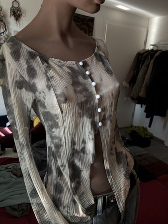 Geflecktes langarmshirt