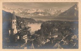 Thun (BE) – Stadtansicht mit Kirche, Jungfrau, Blümlisalp
