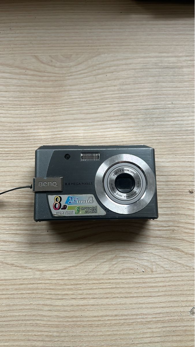 BenQ Fotocamera: Fotocamera Benq 8MP, zoom 3x – Difettoso da Caslano venduto da iguidice01