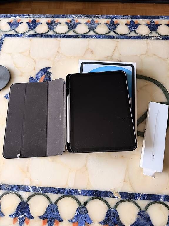 Apple Tablet PC: Apple iPad A16128 GB + Apple Pencil + Hülle – Usato da Gempenach venduto da siiiimmmoon