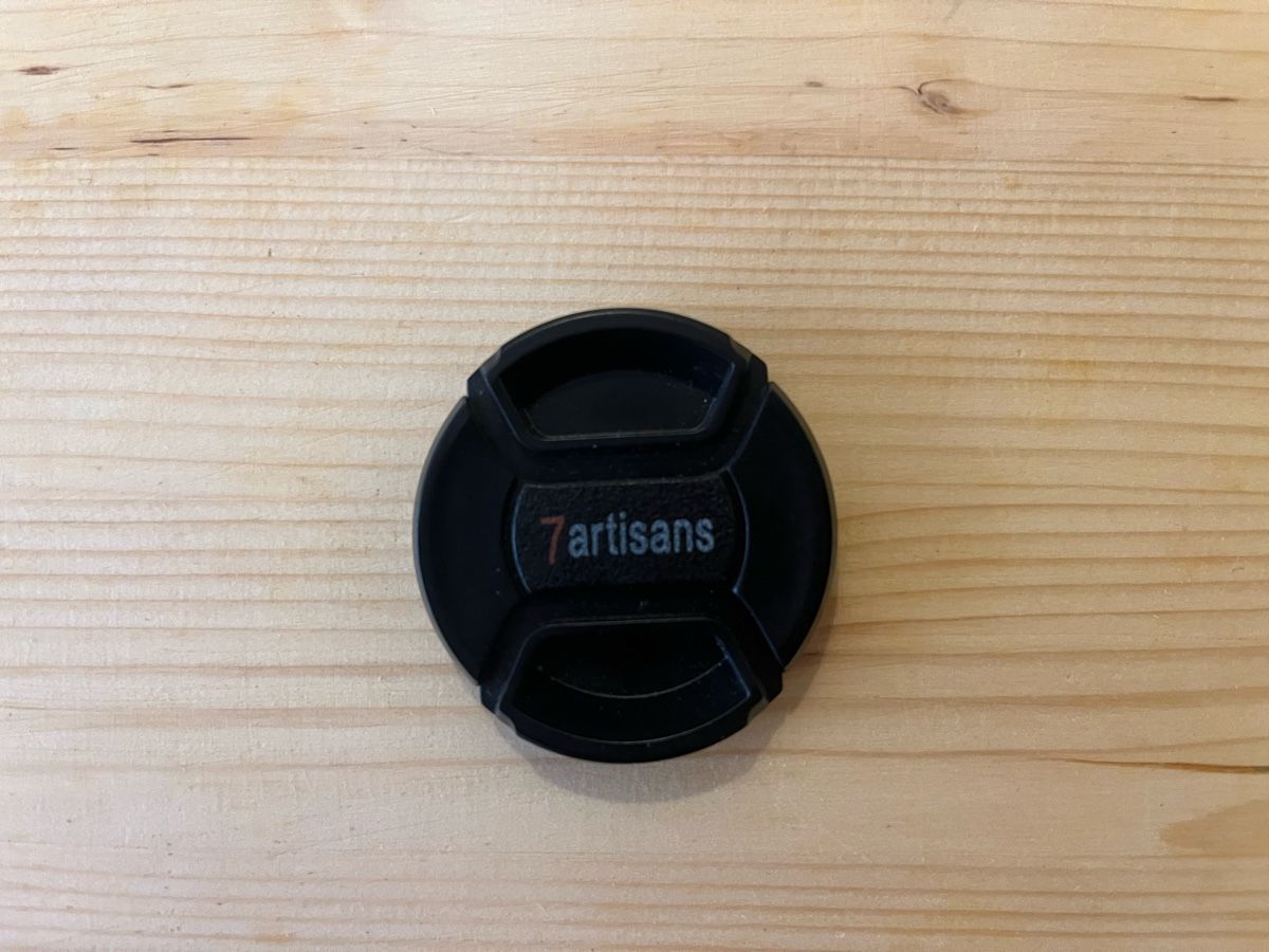 7artisans Obiettivi: 7artisans 25mm F1.8 Objectif Micro 4/3 – Nuovo (secondo la descrizione) da Neuchâtel venduto da ricachvend 4