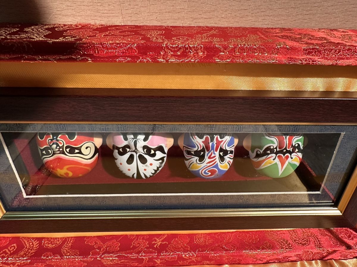 Tutte le decorazioni: 4 Masques d'opéra chinois peints à la main. – Usato da Lausanne venduto da artnouveau04 3
