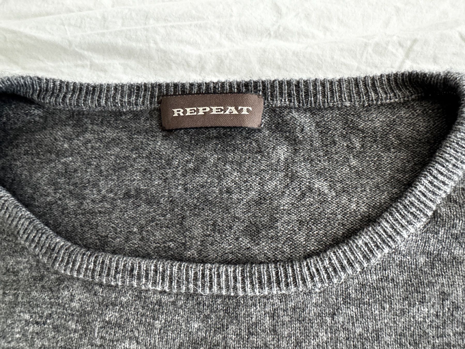 Repeat Maglioni & Felpe: Pullover Repeat grau meliert, gebraucht guter Zustand – Usato da Bolligen venduto da Newyork63 2