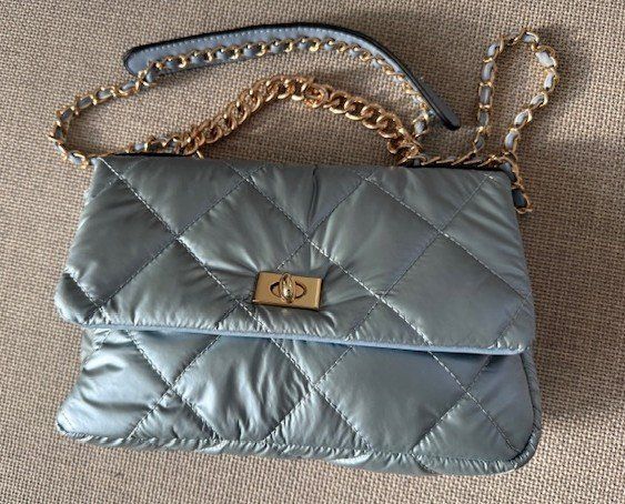 Borse da donna: Weiche gesteppte Blaue Hand-Tasche – Usato da Egg b. Zürich venduto da lipe96