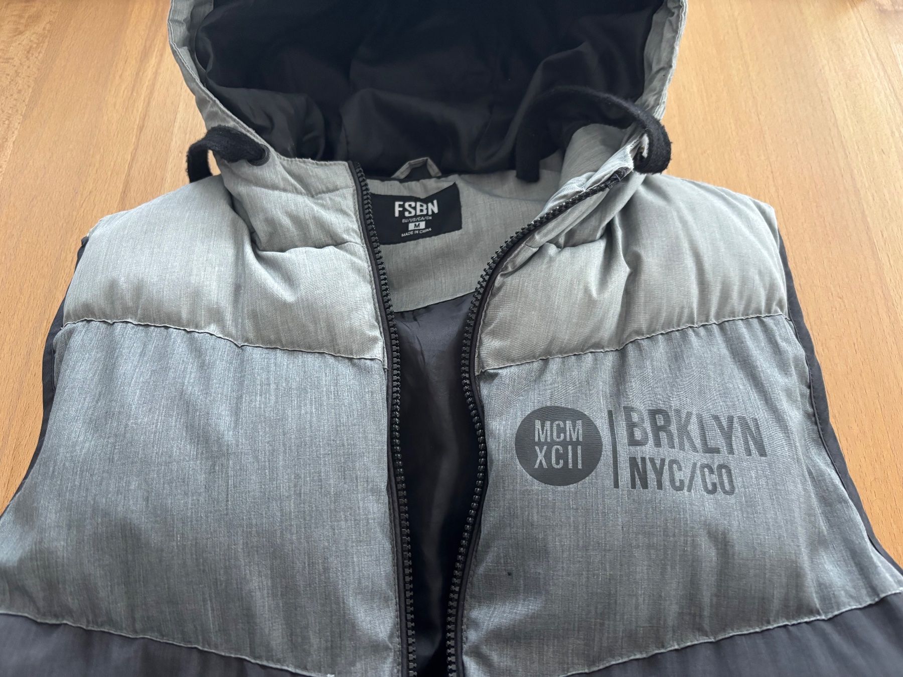 Gilet & Giacche: Daunenjackengilet – Usato da Arch venduto da denaje 2