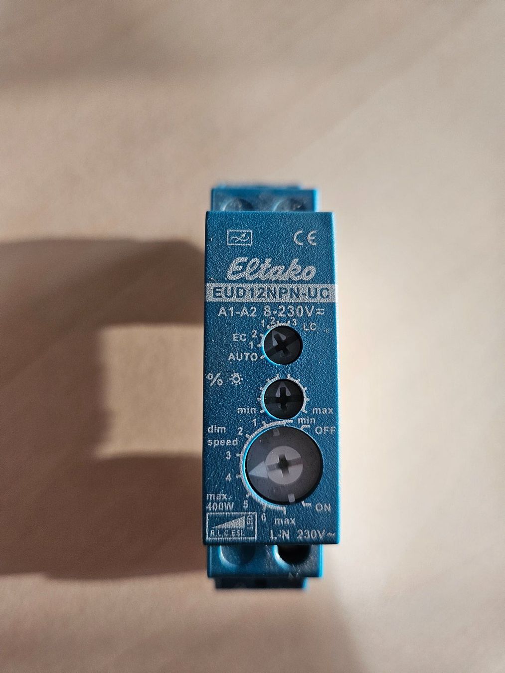 Eltako Interruttori: Eltako Universal-Dimmer EUD12NPN-UC – Usato da Oberkirch LU venduto da simi0204