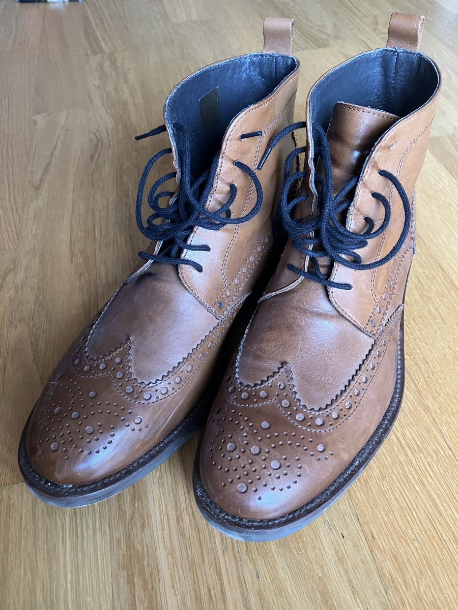 Scarpe da uomo: Bottines brogue en cuir marron clair taille 42 – Usato da Meyrin venduto da olegarius 3