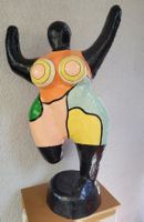 90er Jahre NANA Figur im Stil Niki de Saint Phalle Pappmaché