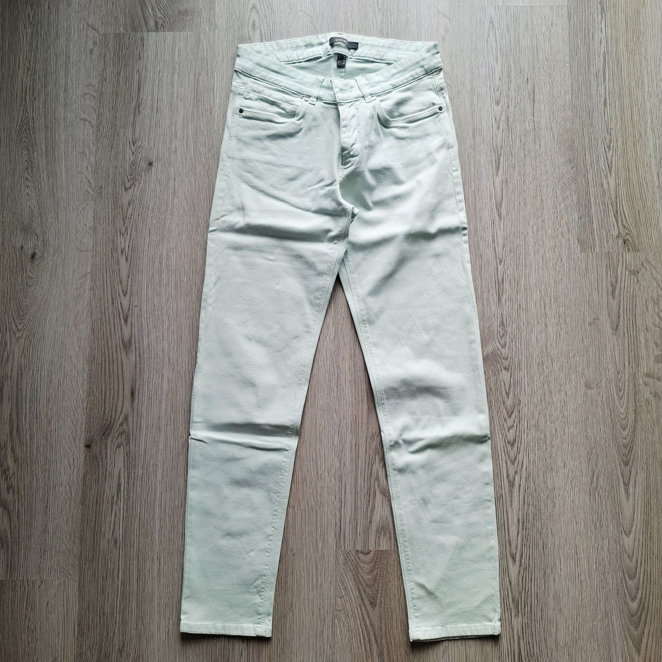 Esprit Jeans: Esprit Jeans, hellgrün, Grösse 34, – Usato da Emmen venduto da Tigerlady