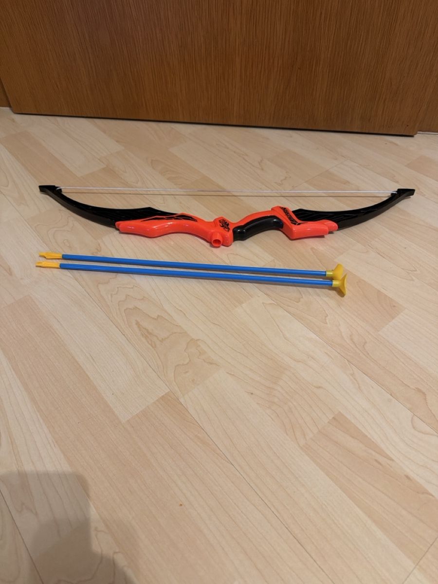 Spielzeuge: Bogen mit 2 Pfeilen – Neu (gemäss Beschreibung) aus Samedan von Tiina__93