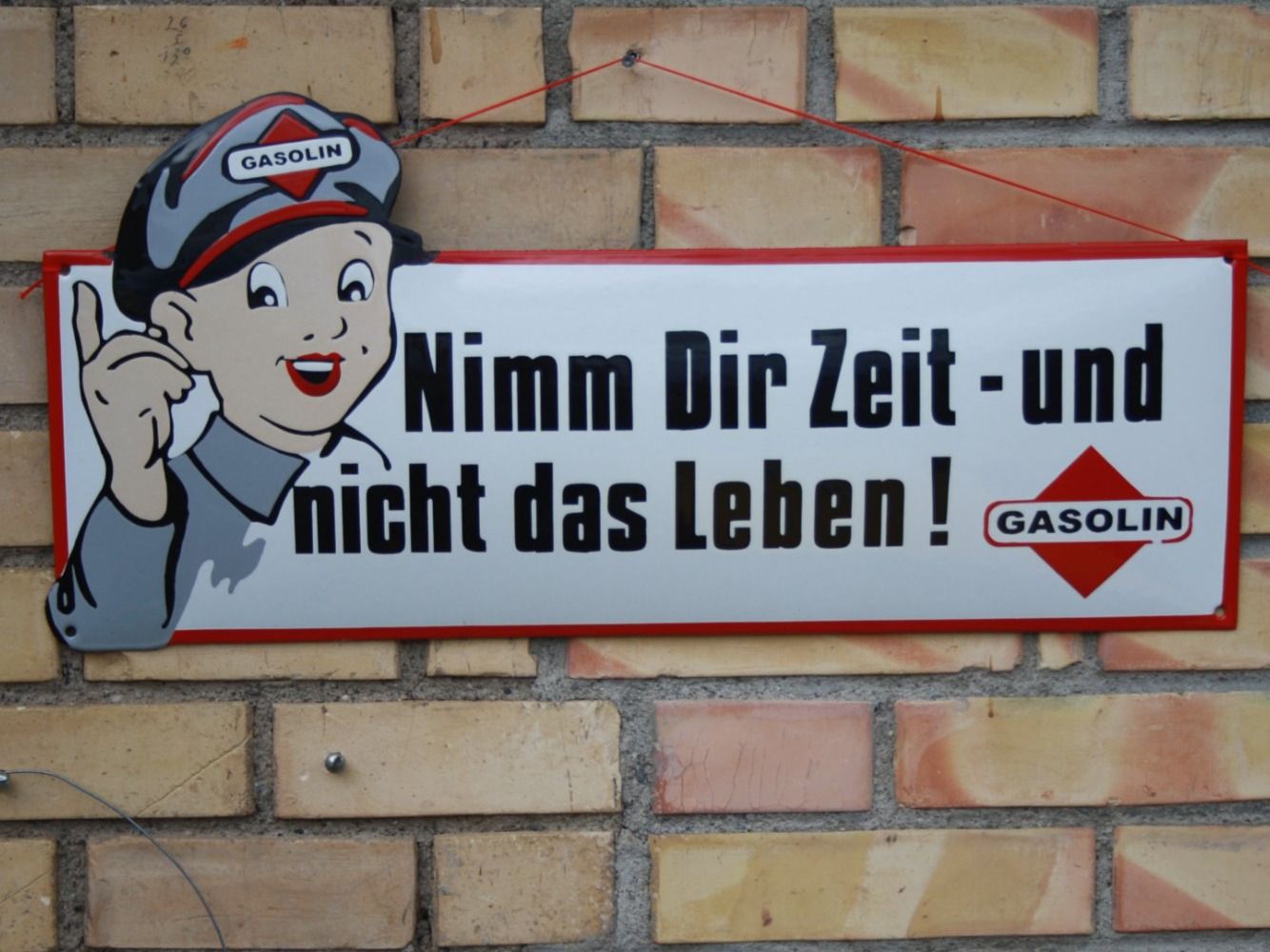 Insegne: GASOLIN EMAIL SCHILD 64 cm. EMAILSCHILD – Usato da Wauwil venduto da Pneuedy