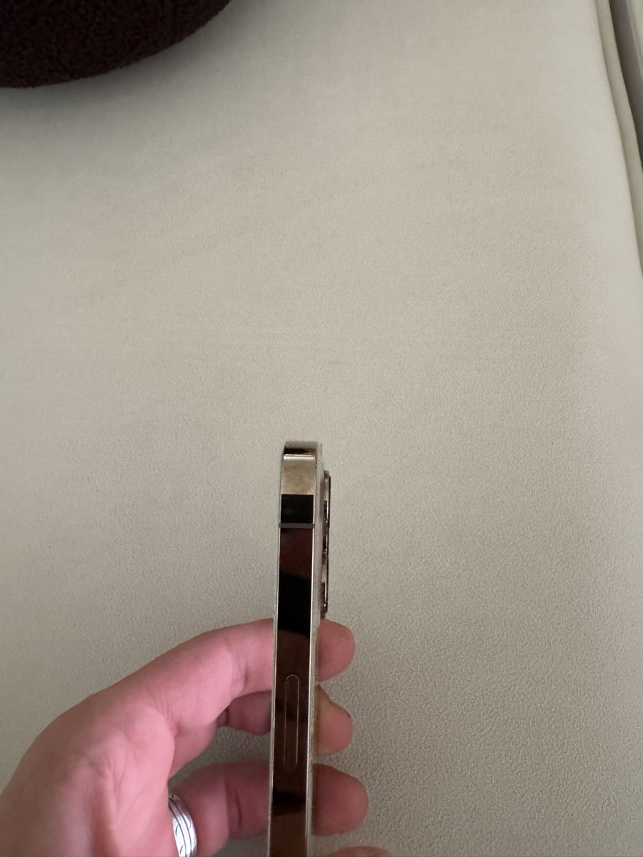 Apple Telefoni cellulari / Smartphones: iPhone 13 Pro Max 128 GB Gold – Usato da Romanshorn venduto da E.S1508 3