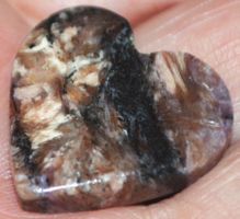 Cabochon L-621 – Charoit Edelstein Herz - 24x25mm