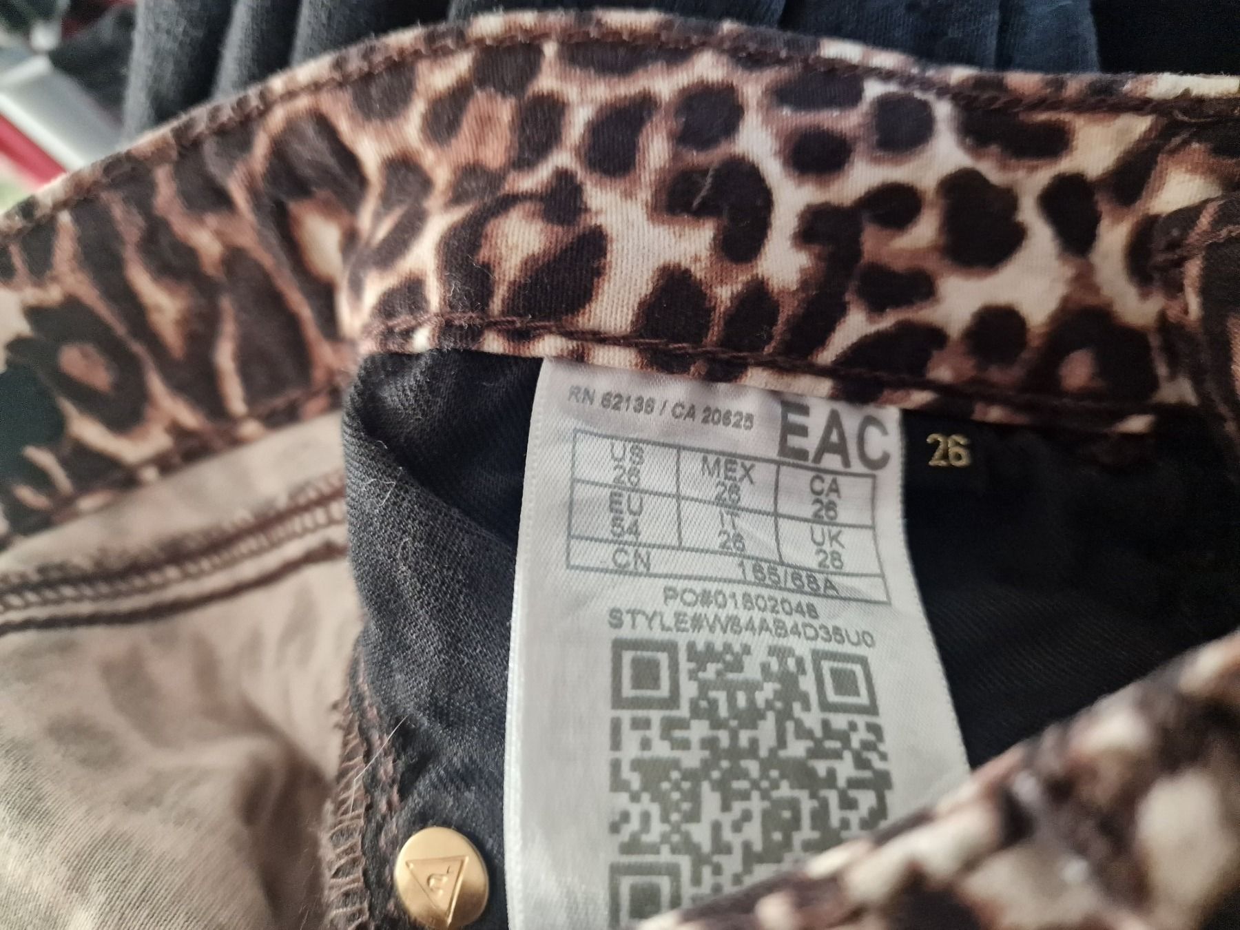 Guess Hosen: Guess Hose – Gebraucht aus Laufenburg von may_r2st 4