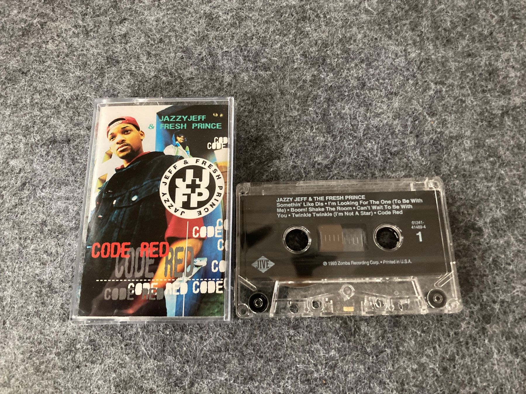 Musicassette: DJ Jazzy Jeff & The Fresh Prince - Code Red (MC) – Usato da Fribourg venduto da Karushi 3