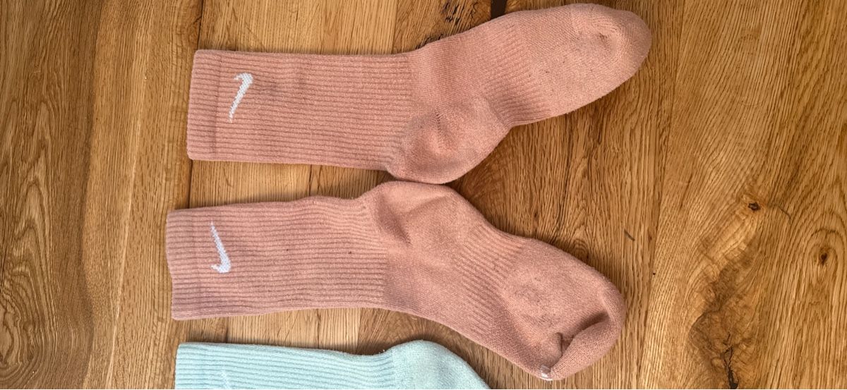 Nike Socken: Nike Socken 3 Paar Weiss Rosa Hellblau  – Gebraucht aus Hüttwilen von sar_8gj7 2