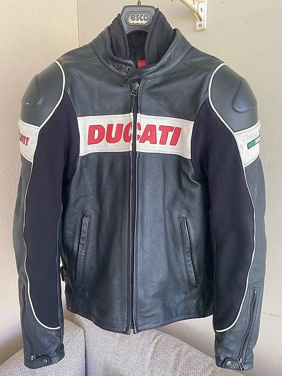 Vestes: Giacca in pelle Ducati – D'occasion à Vezia par mar_l28j