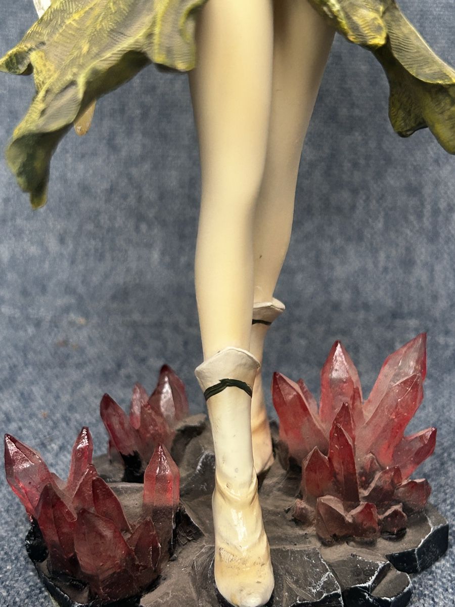 Statuette: Figurine fée ailes dorées robe verte – Usato da Cugy FR venduto da luc_7q2j 5