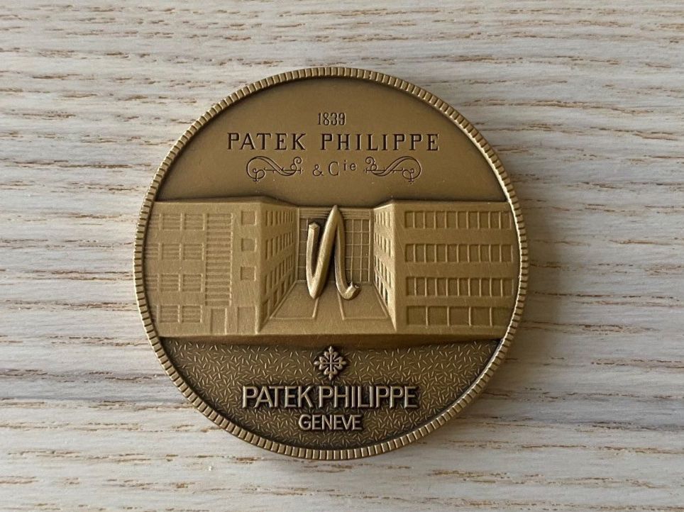 Patek Philippe Uhren: PATEK PHILIPPE Medaille in Bronze – Neu (gemäss Beschreibung) aus St. Gallen von galluswatches 3