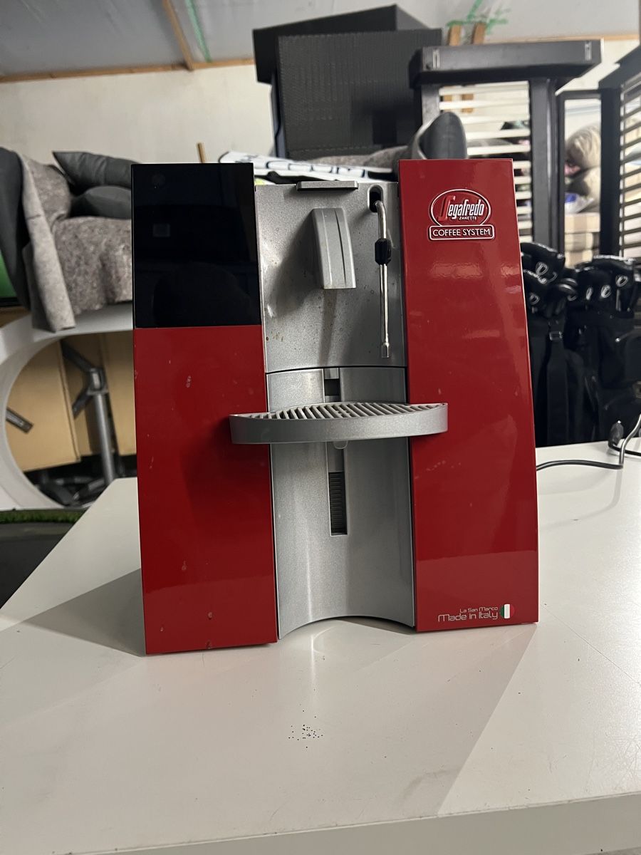 Macchine per caffè & Macchine per espresso: Segafredo New SZ Maschine – Usato da Hünenberg See venduto da Cadi7717