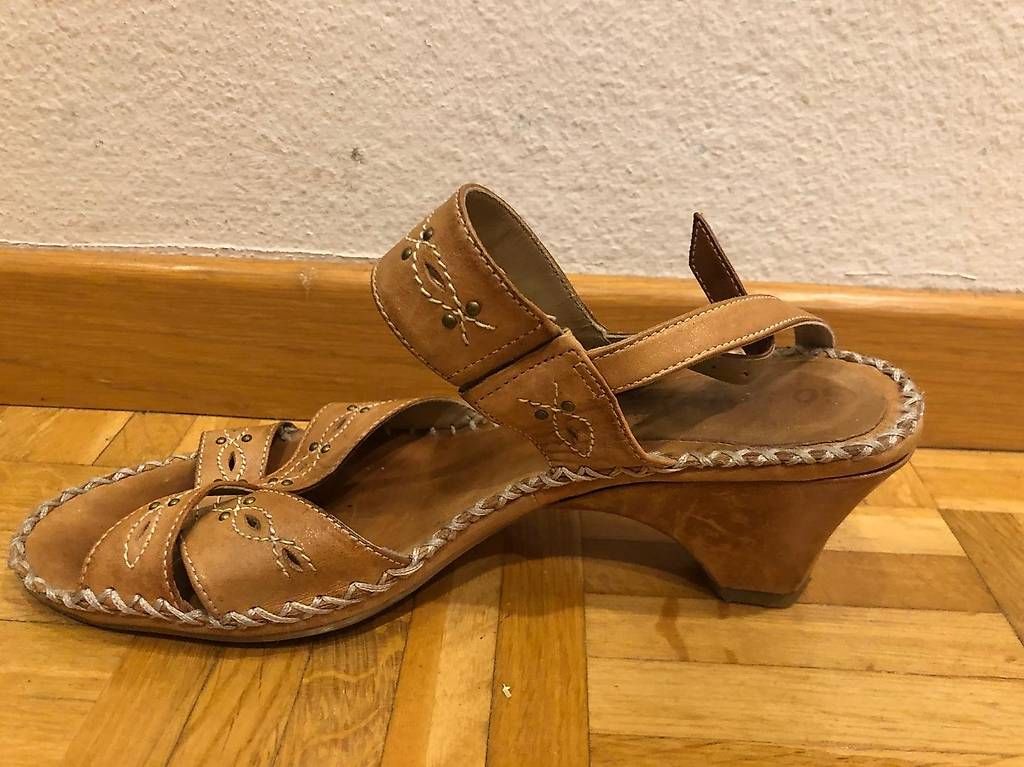 Scarpe da donna: Sandaletten Grösse 38 – Usato da St. Gallen venduto da Lilie70 1