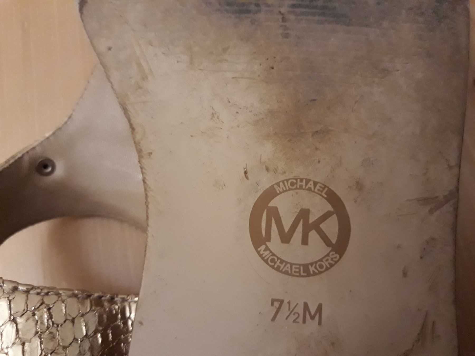 Michael Kors Damenschuhe: 2x Michael Kors Sandalen – Gebraucht aus Basel von mon_7m8h