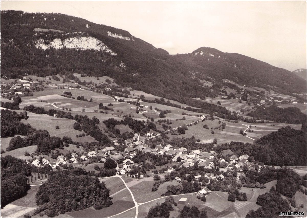 Cartoline postali: Rumisberg BE // 1970 Flugaufnahme – Usato da Basel venduto da intermezzo12