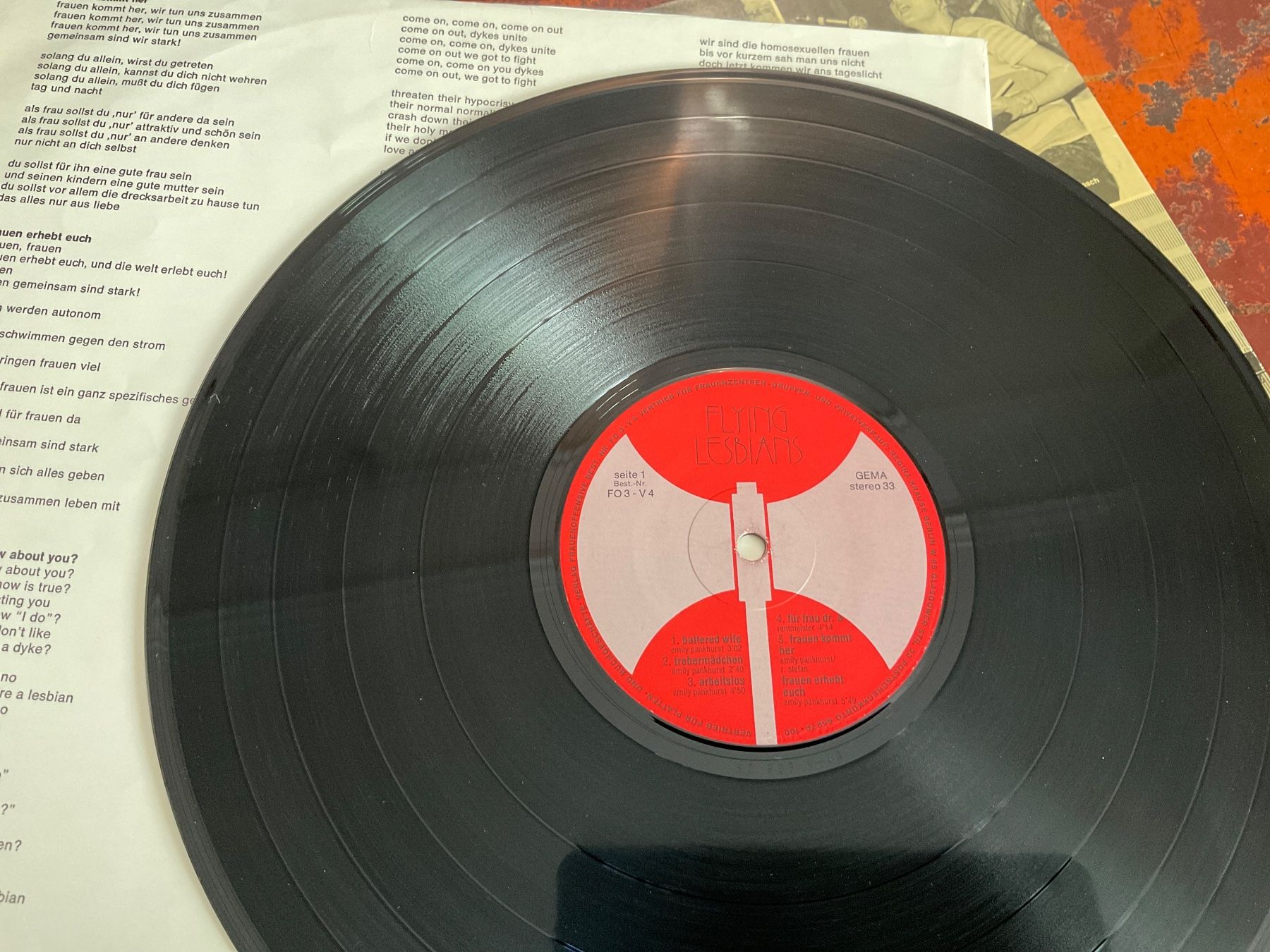 Vinyles: Flying Lesbians LP – D'occasion à Delémont par vinylfreak01 2