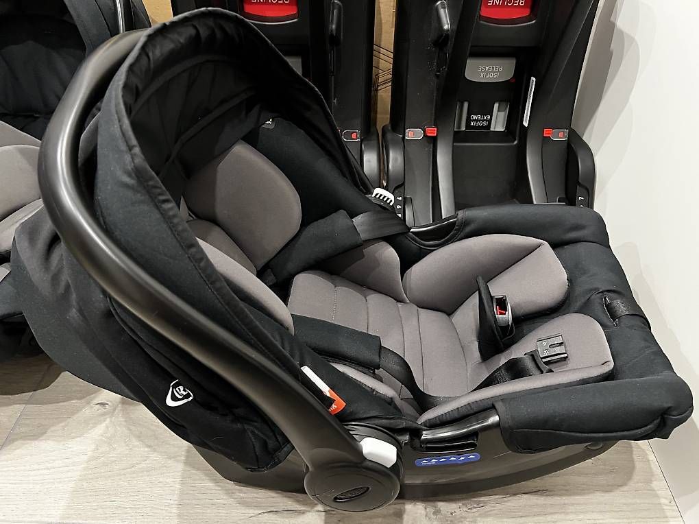 Seggiolini per auto: Coque auto Graco avec support isofix – Usato da Morrens VD venduto da Lodzon88
