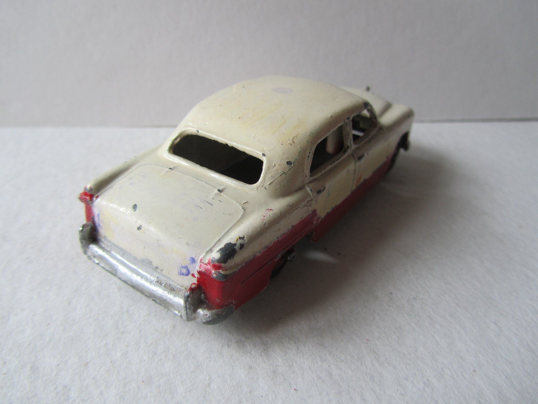 Dinky Toys Modellini d'auto: Ford Sedan, Dinky Toys – Usato da Weiningen ZH venduto da dietsch57 3