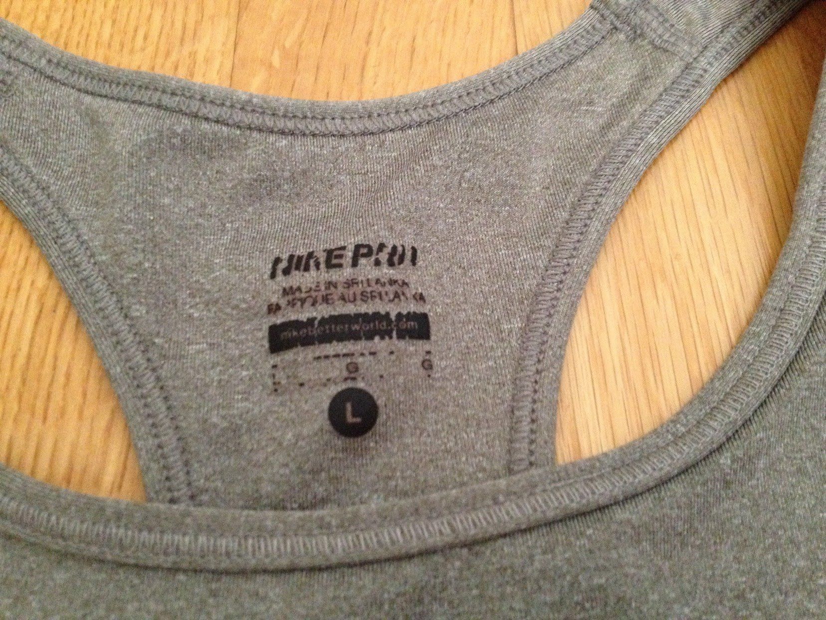 Nike Tops: Sport Top Nike – D'occasion à Dübendorf par Fip05 1