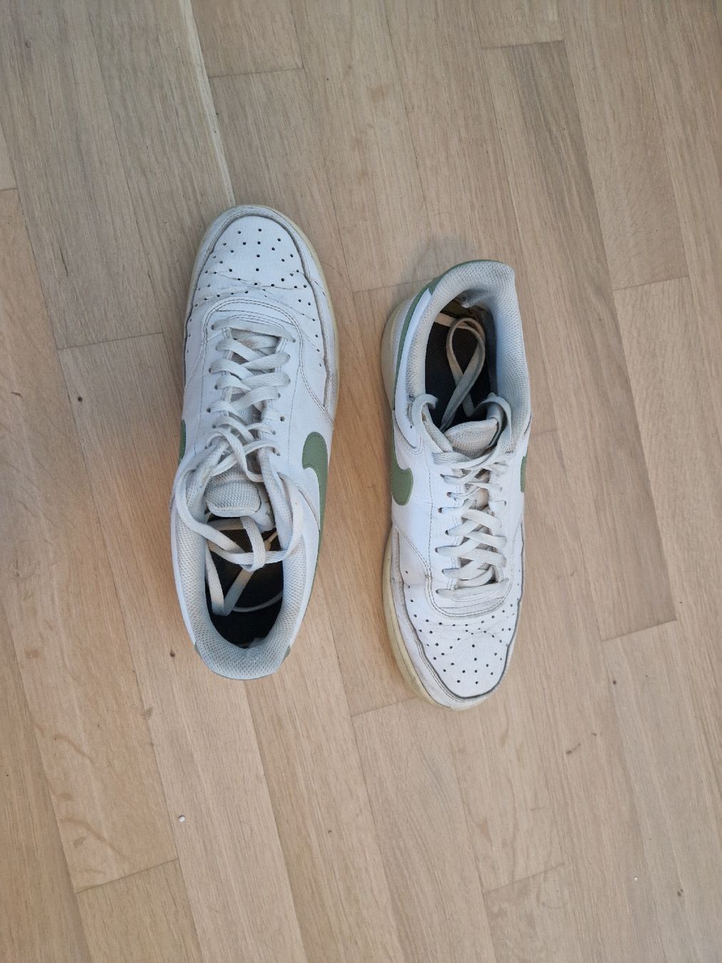 Nike Herrenschuhe: Nike Sneaker, Grösse 45 gebraucht,  – Gebraucht aus Aesch BL von Basilisk27 1