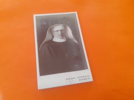 SCHWIIZER FRAU DAZUMAL - JUNGI CHLOSCHTERFRAU - BADEN