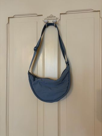 Schultertasche blau von Uniqlo