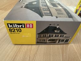 Kibri Modellhaus inklusive Baum