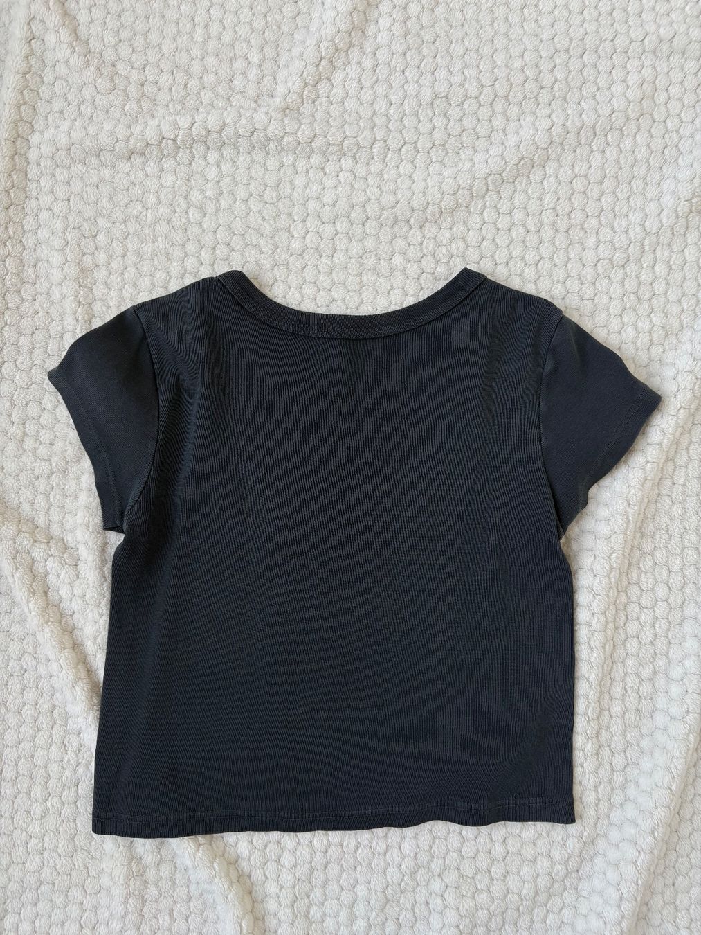 Brandy Melville T-shirt: tshirt noir Brandy Melville – Usato da Sorens venduto da ma.stlz 1