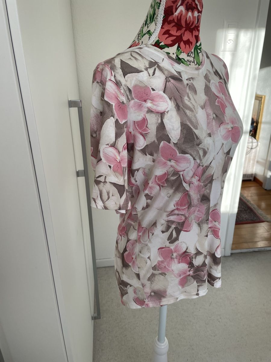 T-shirt: T-Shirt 36/38 Viscose Frank Walder – Usato da Zürich venduto da Pamuk04 2