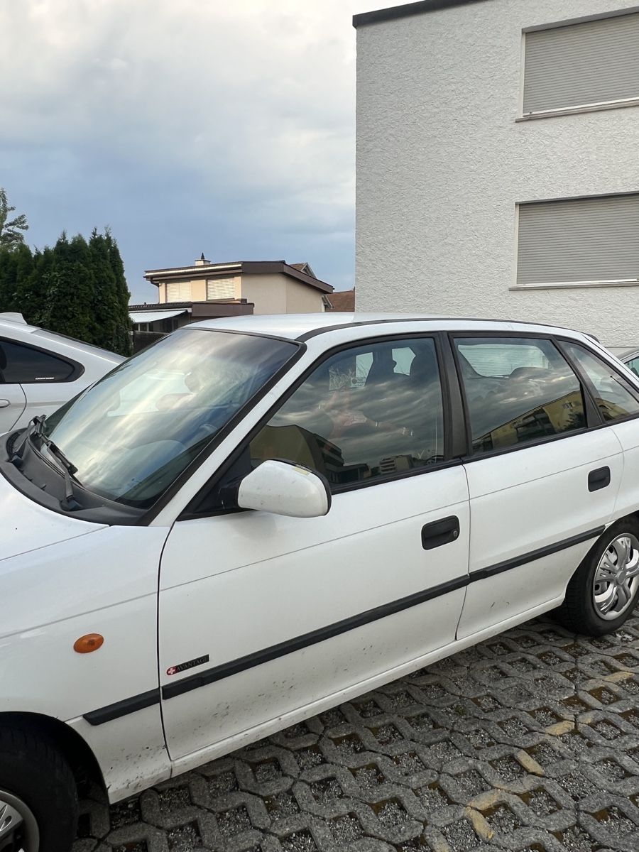 Opel Automobili: Opel Astra – Usato da Staad SG venduto da bah_8h6x 3