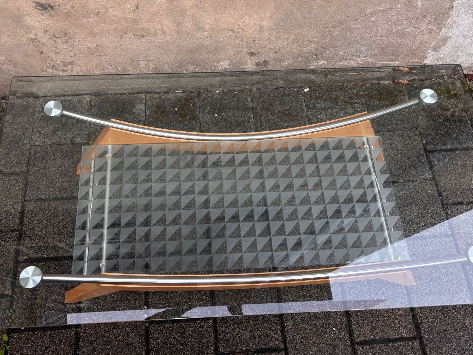 Tische: Couchtisch Holz Glas mit Ablage gebraucht – Gebraucht aus Münchenstein von tsp01 1