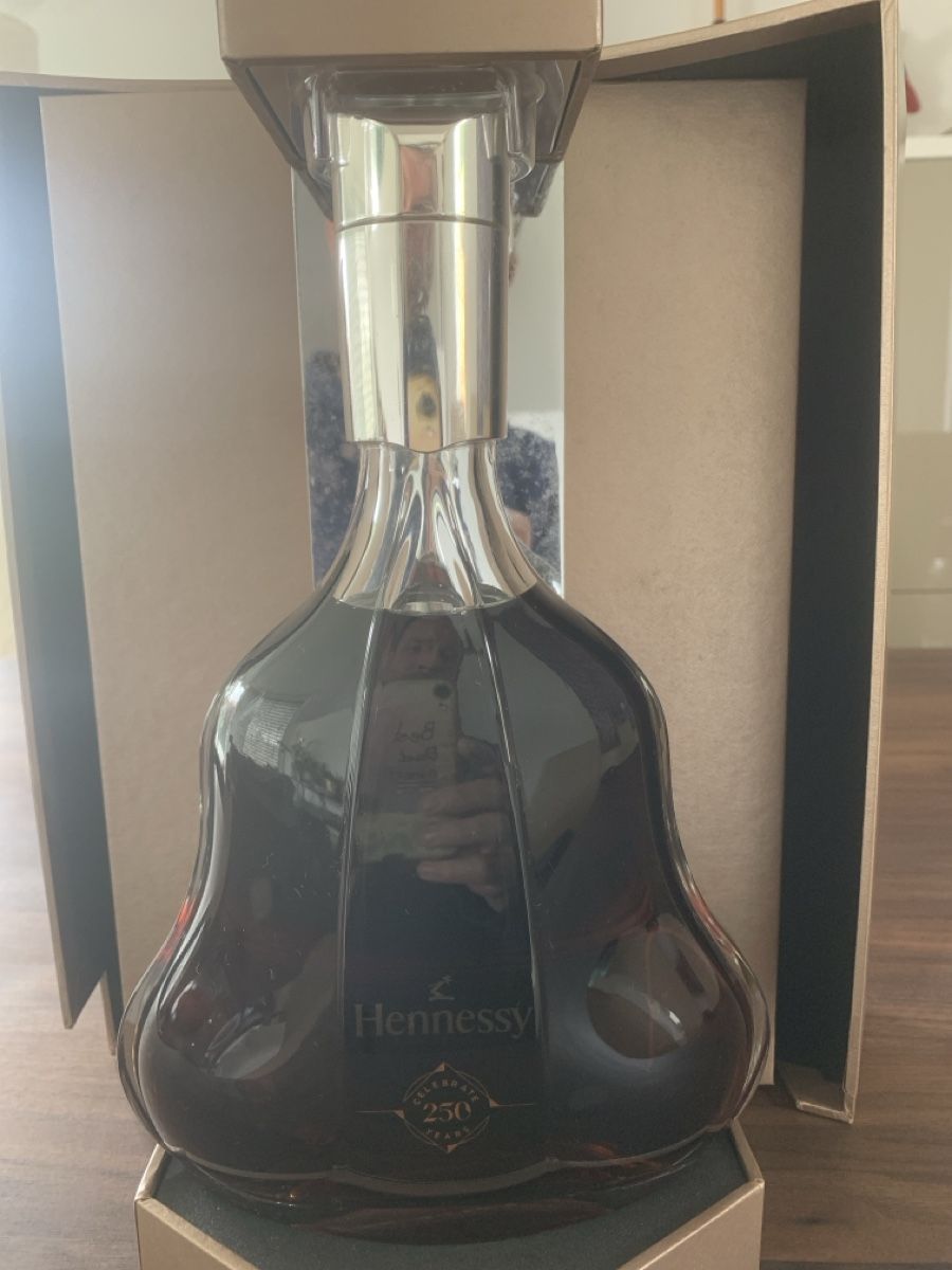 Hennessy Spiritueux: Hennessy H250 extremely rare  – Neuf avec emballage d'origine à OTELFINGEN par Capoutche